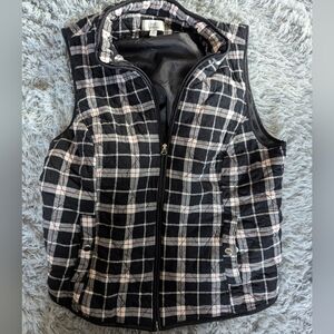 Croft & Barrow Plaid Women's Vest in Black and White